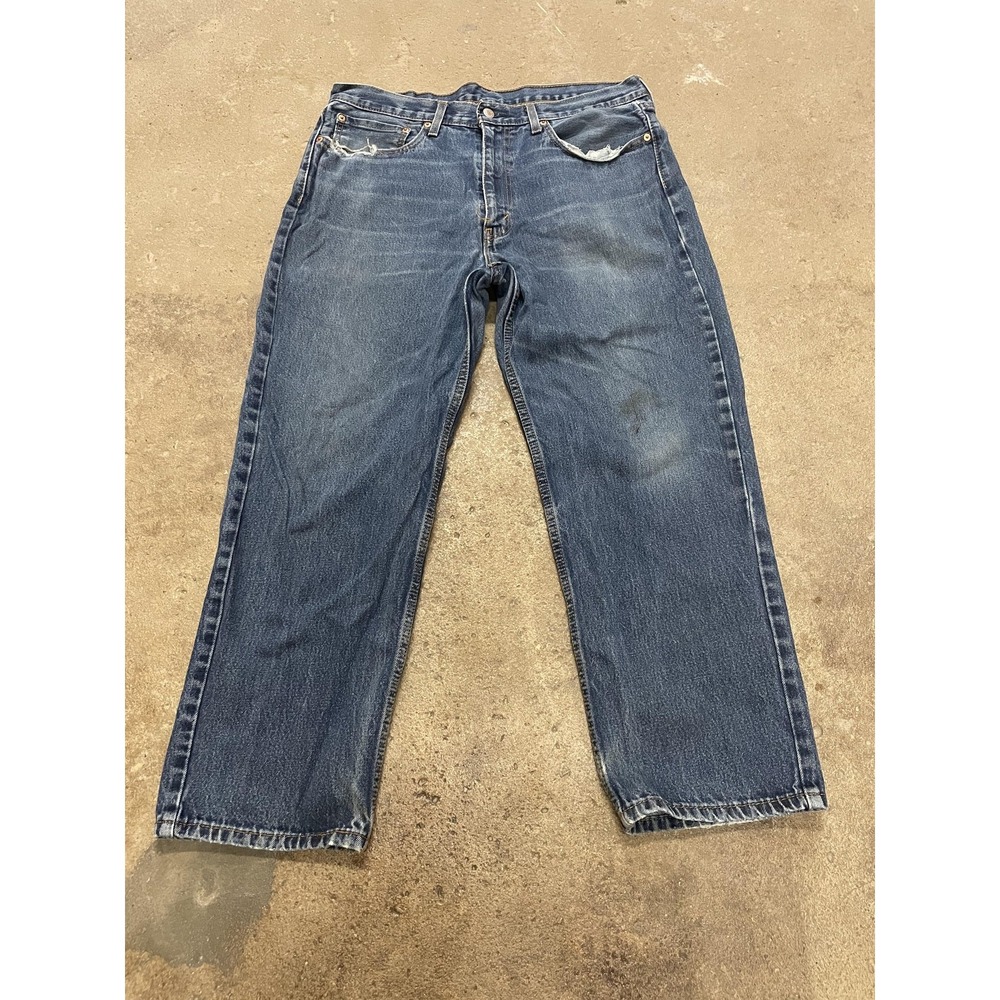 Levis 520‎ Jeans Mens 36x29 Medium Wash Blue Regular Straight Zip Fly Distressed